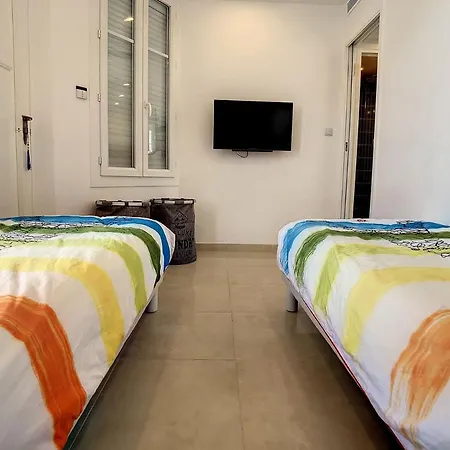 Quality 2 Bedroom Pasteur, 5 Mins From Croisettte 352 *