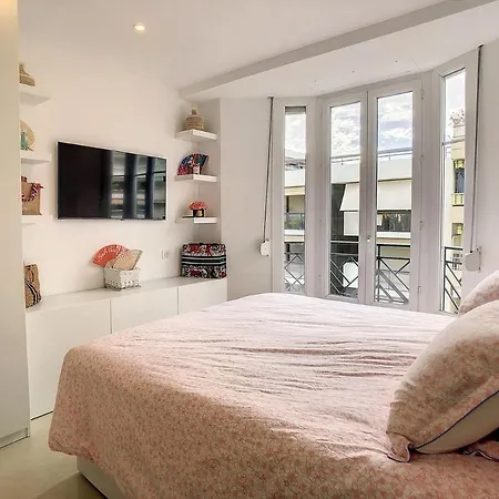 Quality 2 Bedroom Pasteur, 5 Mins From Croisettte 352 Cannes